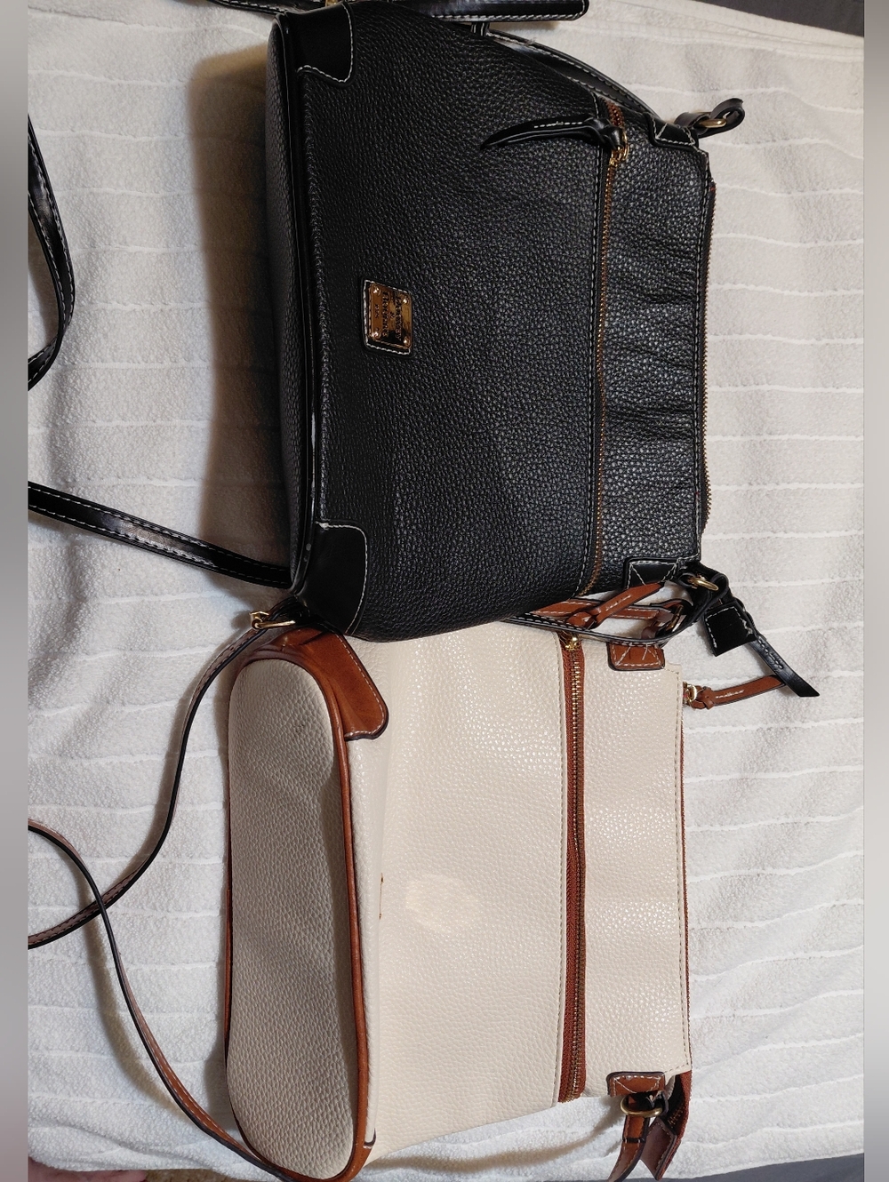 2 Dooney & Bourke Cross Body Bags